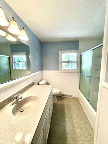 2711 64th Street, Des Moines, IA 50322