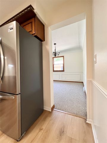 2711 64th Street, Des Moines, IA 50322