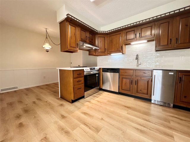 2711 64th Street, Des Moines, IA 50322