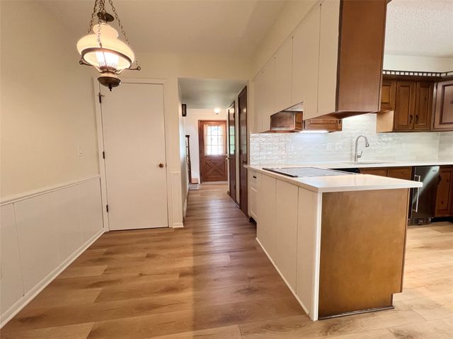 2711 64th Street, Des Moines, IA 50322