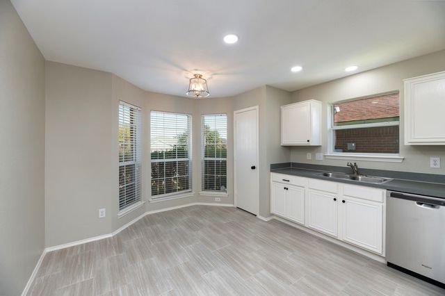 9937 Long Rifle Drive, Fort Worth, TX 76108