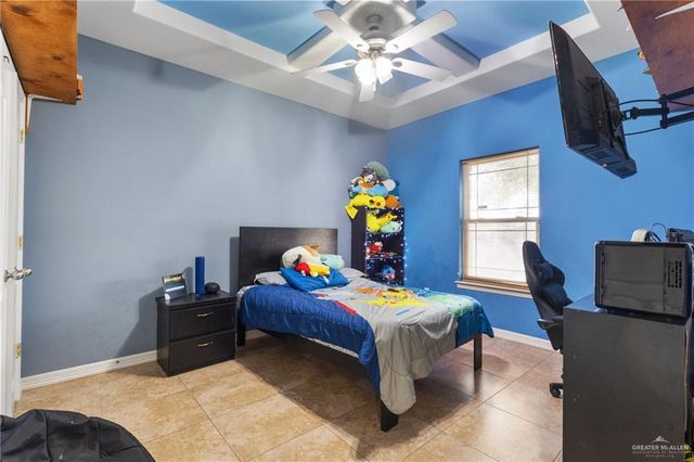 1016 W Dawes Avenue, Alton, TX 78573