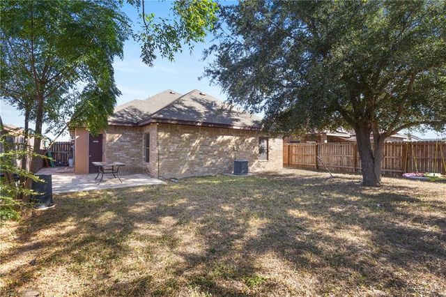 1016 W Dawes Avenue, Alton, TX 78573