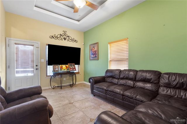 1016 W Dawes Avenue, Alton, TX 78573