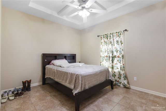 1016 W Dawes Avenue, Alton, TX 78573