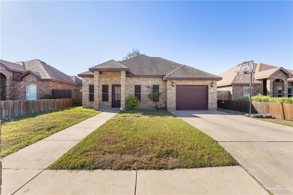 1016 W Dawes Avenue, Alton, TX 78573