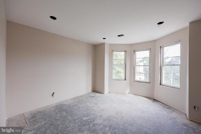 5212 RACE ST, Philadelphia, PA 19139