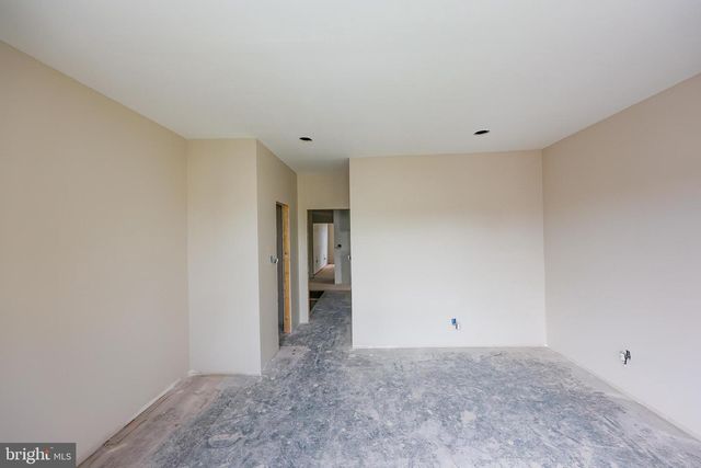 5212 RACE ST, Philadelphia, PA 19139
