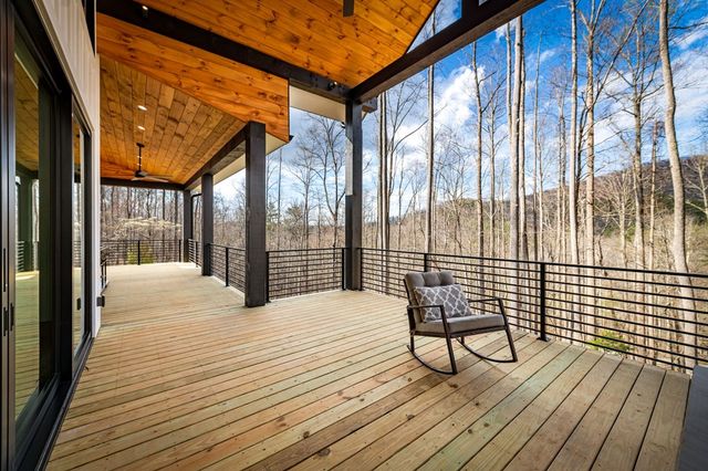 172 Grand Oaks Trail, Morganton, GA 30560