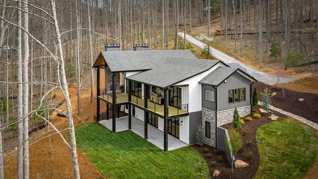 172 Grand Oaks Trail, Morganton, GA 30560