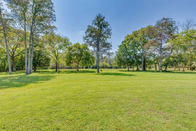 2575 North Rd, Murfreesboro, TN 37128