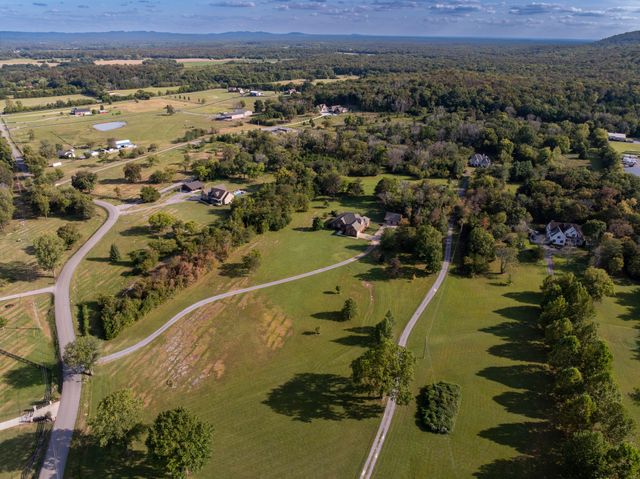 2575 North Rd, Murfreesboro, TN 37128