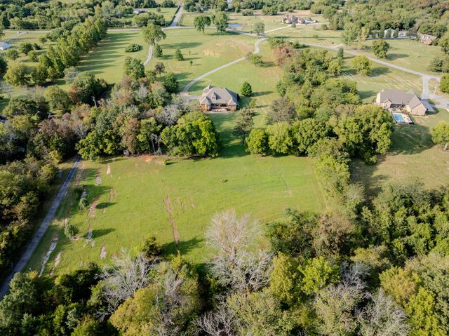 2575 North Rd, Murfreesboro, TN 37128