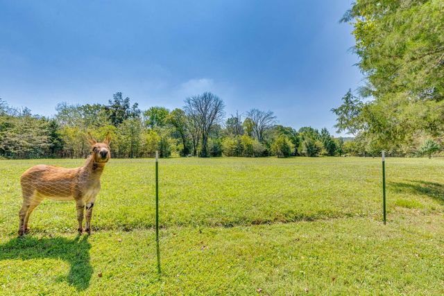 2575 North Rd, Murfreesboro, TN 37128