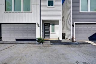 107 W Whitney Street E, Houston, TX 77018