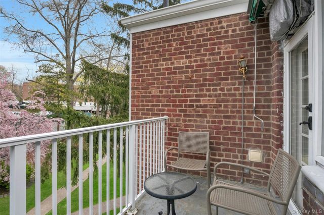 920 Pelhamdale Avenue A2H, Pelham, NY 10803