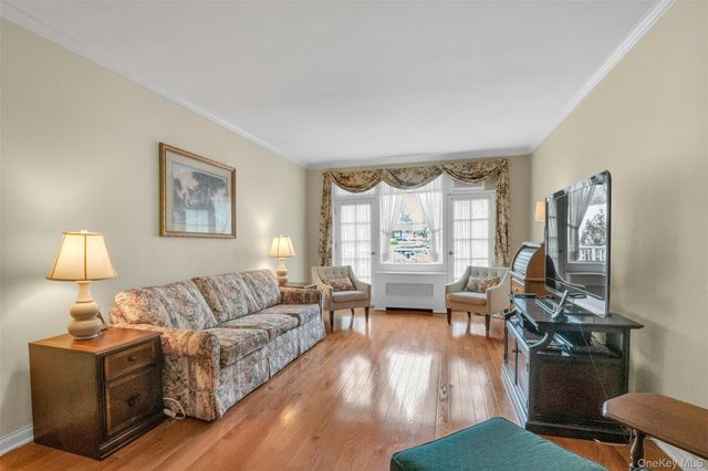 920 Pelhamdale Avenue A2H, Pelham, NY 10803