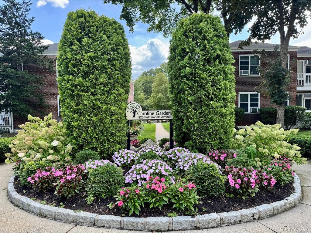 920 Pelhamdale Avenue A2H, Pelham, NY 10803