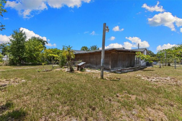2025 17TH AVENUE W, Bradenton, FL 34205