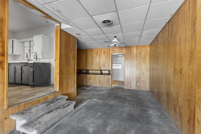 2025 17TH AVENUE W, Bradenton, FL 34205