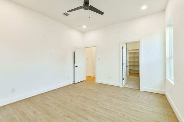 164 Wallace Street, Houston, TX 77022