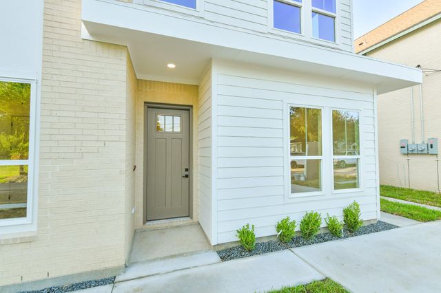 164 Wallace Street, Houston, TX 77022