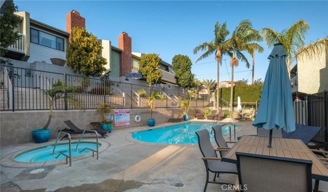 1409 Goodman Ave, Redondo Beach, CA 90278