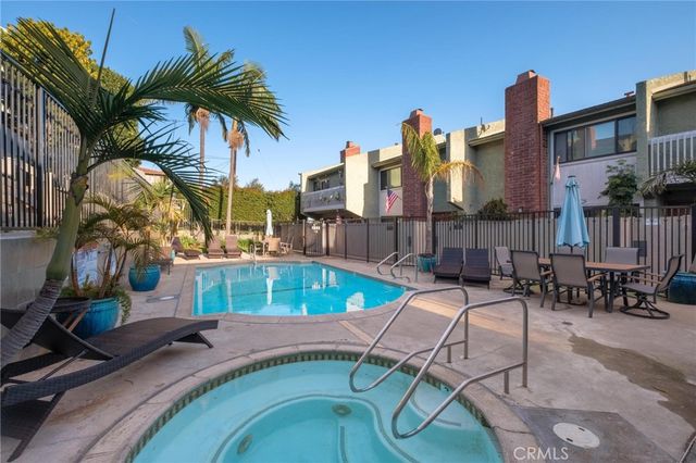 1409 Goodman Ave, Redondo Beach, CA 90278