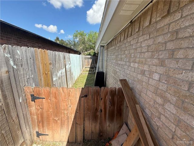 1933 Mynah Avenue, Mcallen, TX 78504