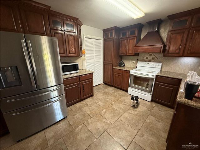 1933 Mynah Avenue, Mcallen, TX 78504