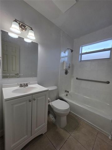 4310 E 9th Ln, Hialeah, FL 33013