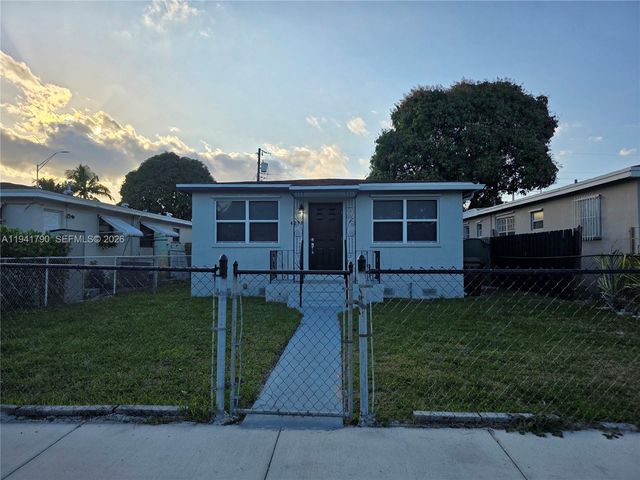 4310 E 9th Ln, Hialeah, FL 33013