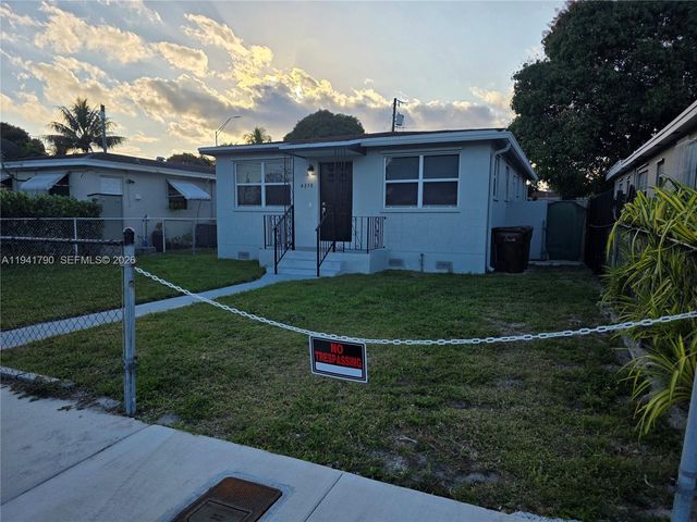 4310 E 9th Ln, Hialeah, FL 33013