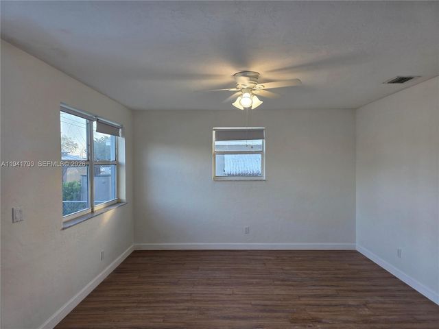 4310 E 9th Ln, Hialeah, FL 33013