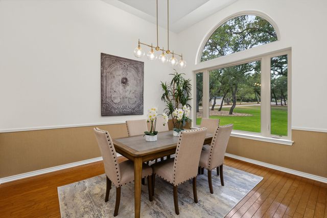 607 Bending Oak DR, Dripping Springs, TX 78620