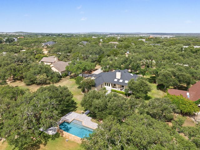 607 Bending Oak DR, Dripping Springs, TX 78620