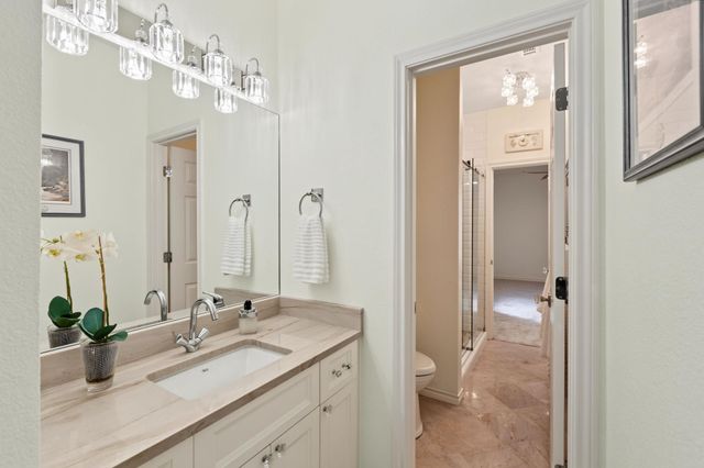 607 Bending Oak DR, Dripping Springs, TX 78620