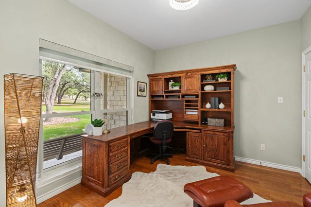 607 Bending Oak DR, Dripping Springs, TX 78620
