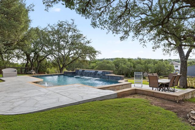 607 Bending Oak DR, Dripping Springs, TX 78620
