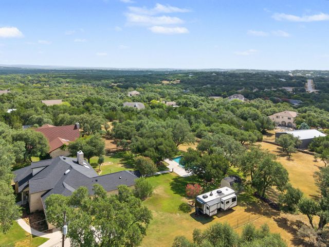 607 Bending Oak DR, Dripping Springs, TX 78620