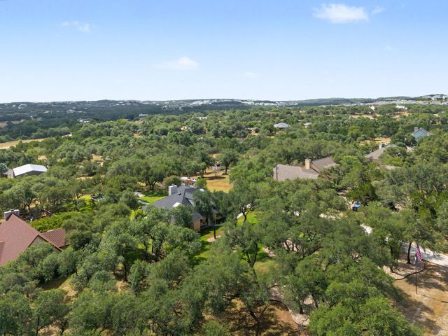 607 Bending Oak DR, Dripping Springs, TX 78620