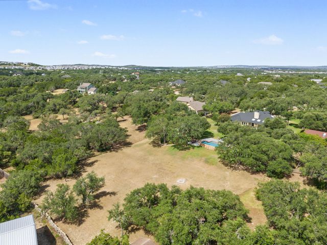 607 Bending Oak DR, Dripping Springs, TX 78620