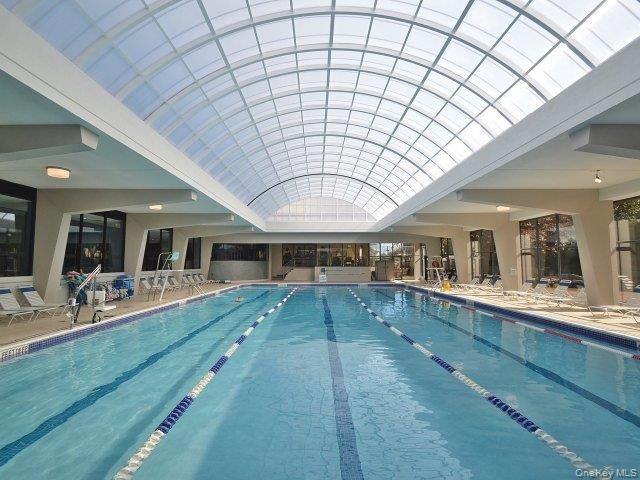 2 Bay Club Drive 17H, Bayside, NY 11360