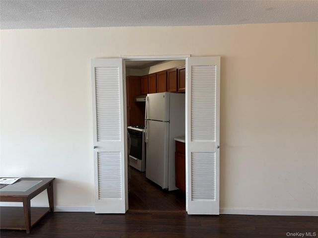 2 Bay Club Drive 17H, Bayside, NY 11360