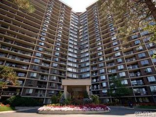 2 Bay Club Drive 17H, Bayside, NY 11360
