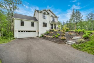 182 Sheldon Rd, Fitchburg, MA 01420