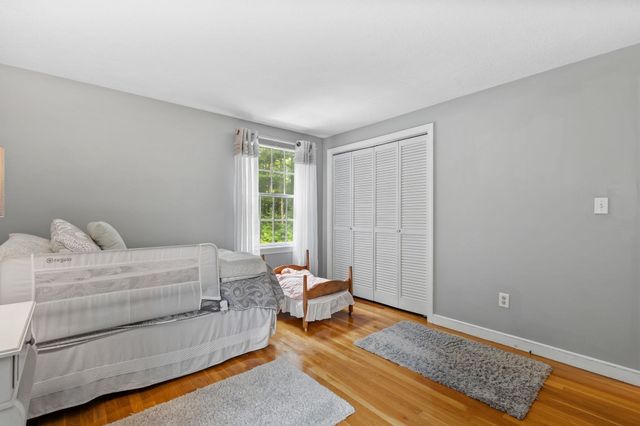 28 Lady Slipper Cir, Pembroke, MA 02359
