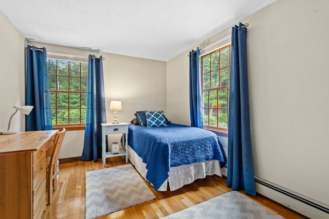 28 Lady Slipper Cir, Pembroke, MA 02359
