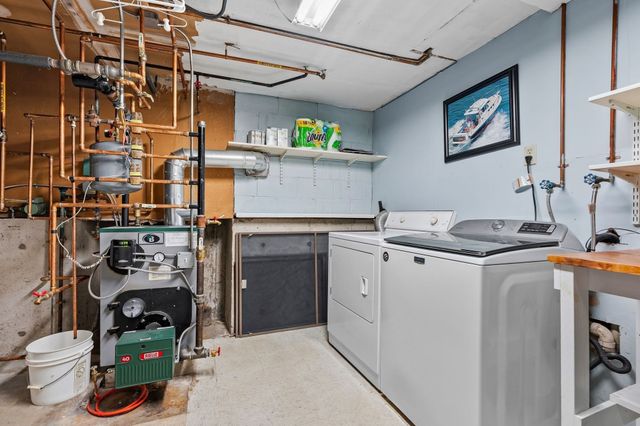 28 Lady Slipper Cir, Pembroke, MA 02359