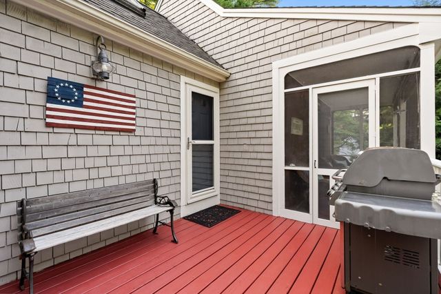28 Lady Slipper Cir, Pembroke, MA 02359